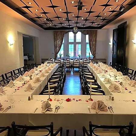 & Restaurant Schenk Von Landsberg Hotel Teupitz