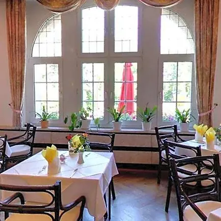 Hotel & Restaurant Schenk Von Landsberg 3*