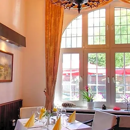 & Restaurant Schenk Von Landsberg 3* Teupitz