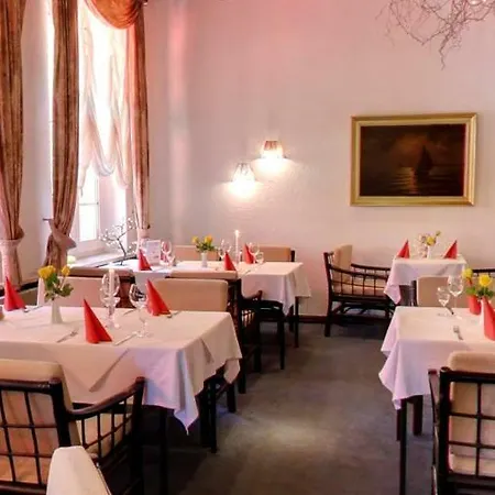 & Restaurant Schenk Von Landsberg 3* Teupitz