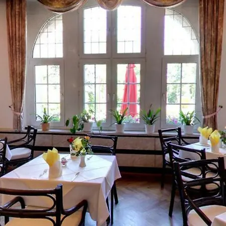& Restaurant Schenk Von Landsberg Hotel